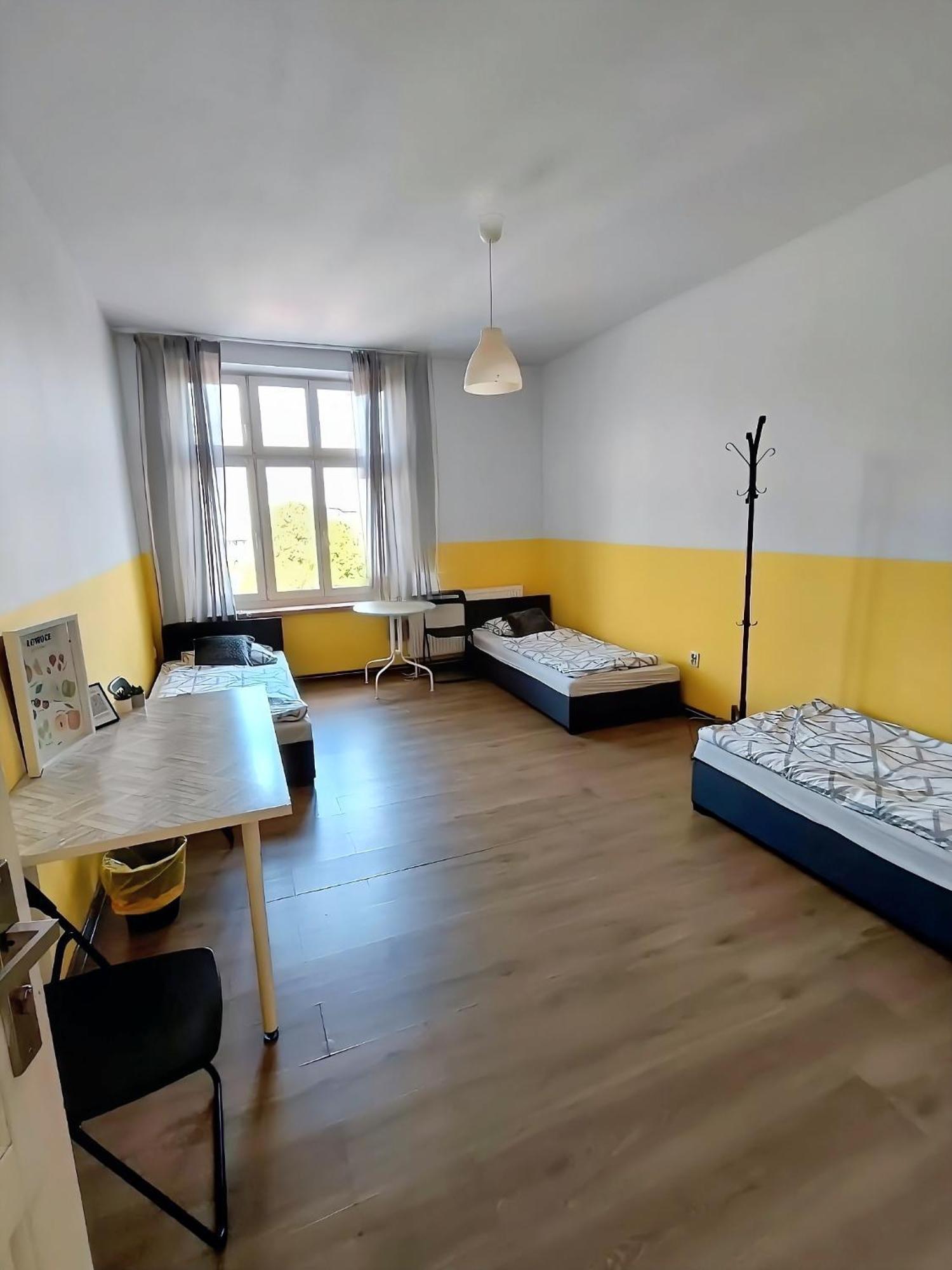 Mickiewicza Hostel Катовице Екстериор снимка