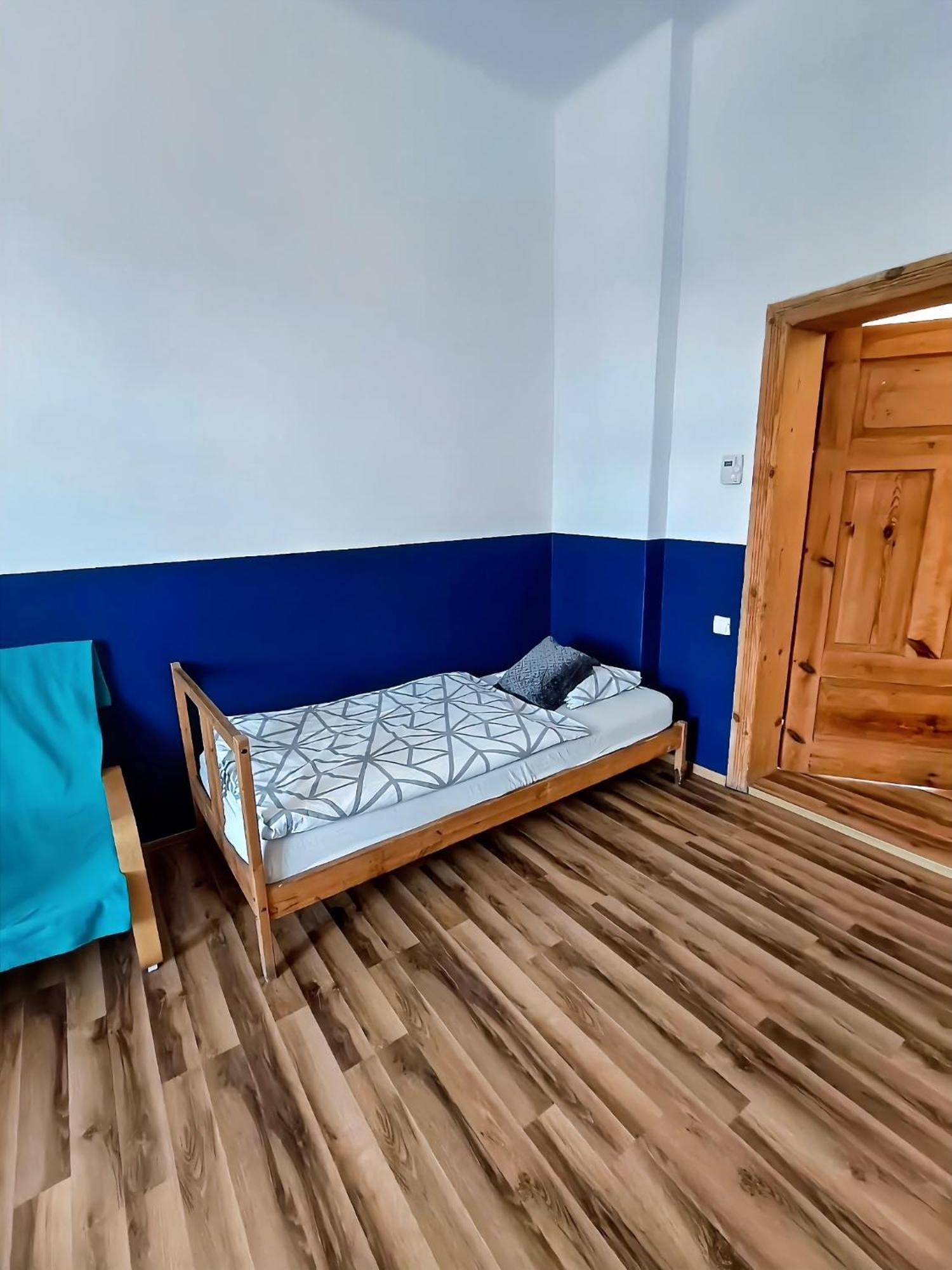 Hostel Stawowa Катовице Екстериор снимка