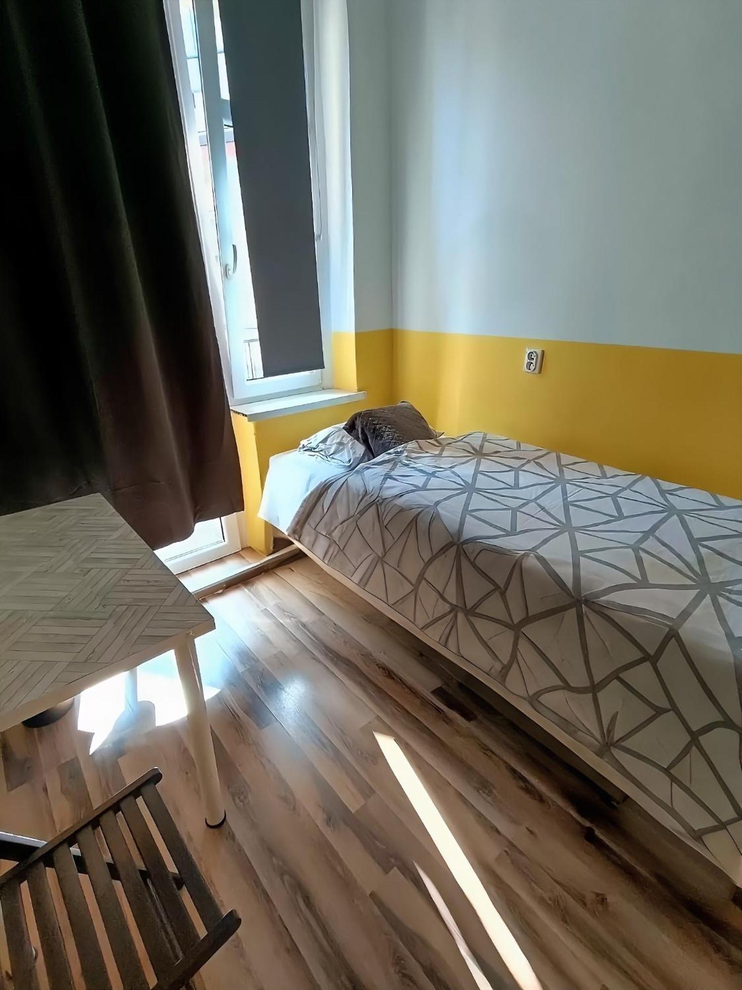 Mickiewicza Hostel Катовице Екстериор снимка